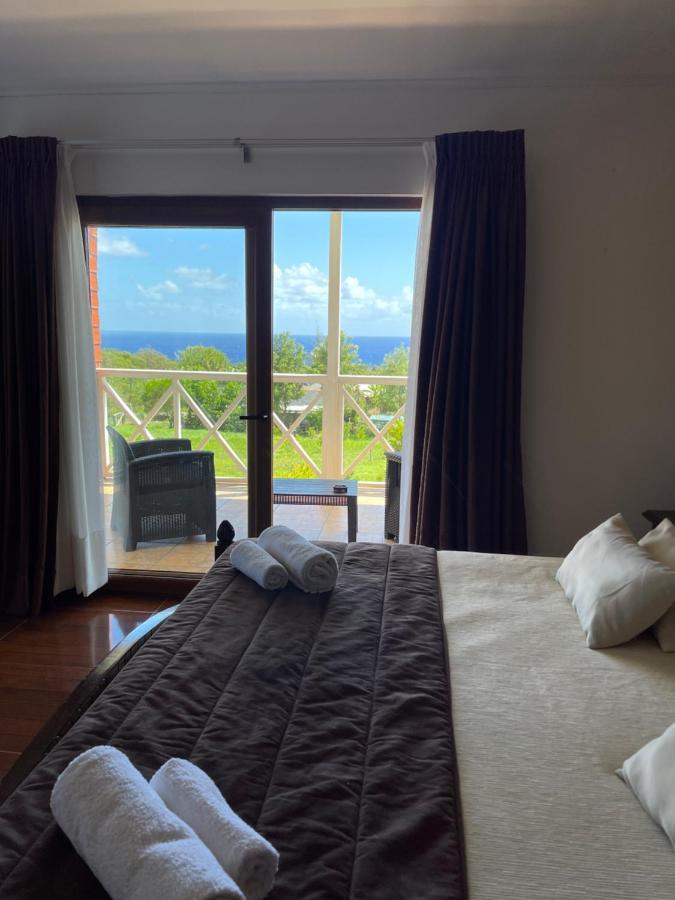 Teanehi Bed & Breakfast Hanga Roa Exterior photo