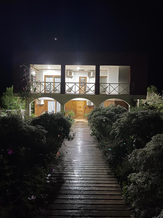 Teanehi Bed & Breakfast Hanga Roa Exterior photo