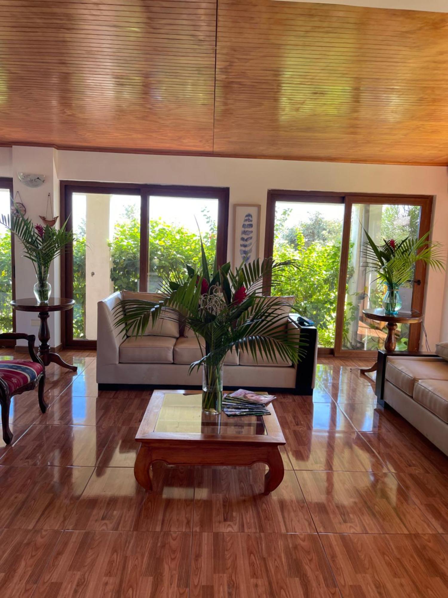 Teanehi Bed & Breakfast Hanga Roa Exterior photo