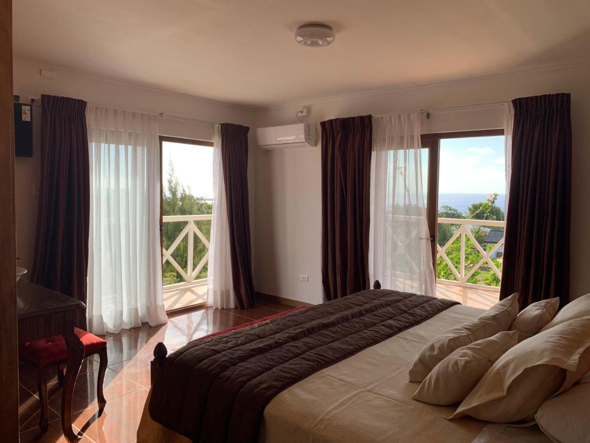 Teanehi Bed & Breakfast Hanga Roa Exterior photo